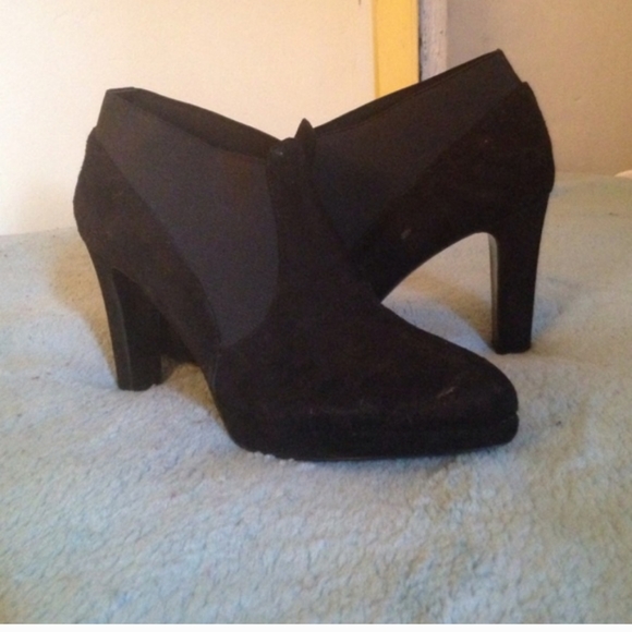 Suede Vaneli black booties - Picture 5 of 5